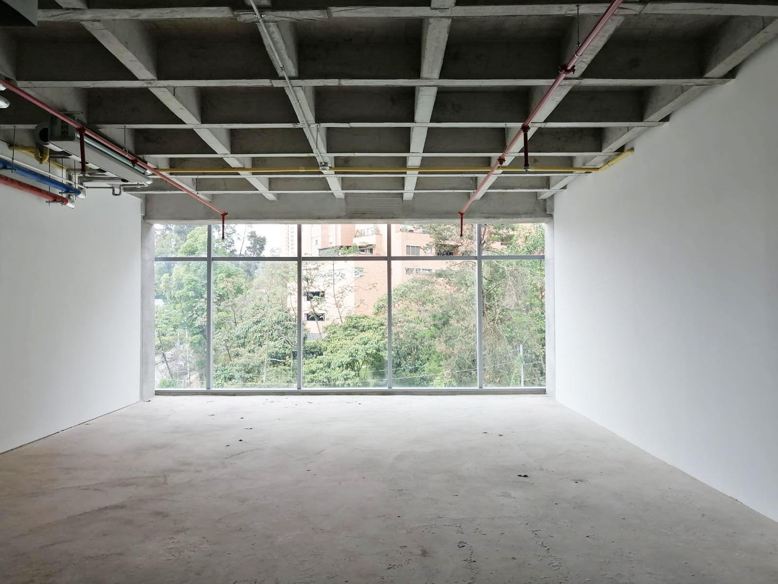 Oficina en venta Antioquia Medellín Los Naranjos 85 m2 Habitaciones 0 Baños 0 Garajes 2 Precio $810000000