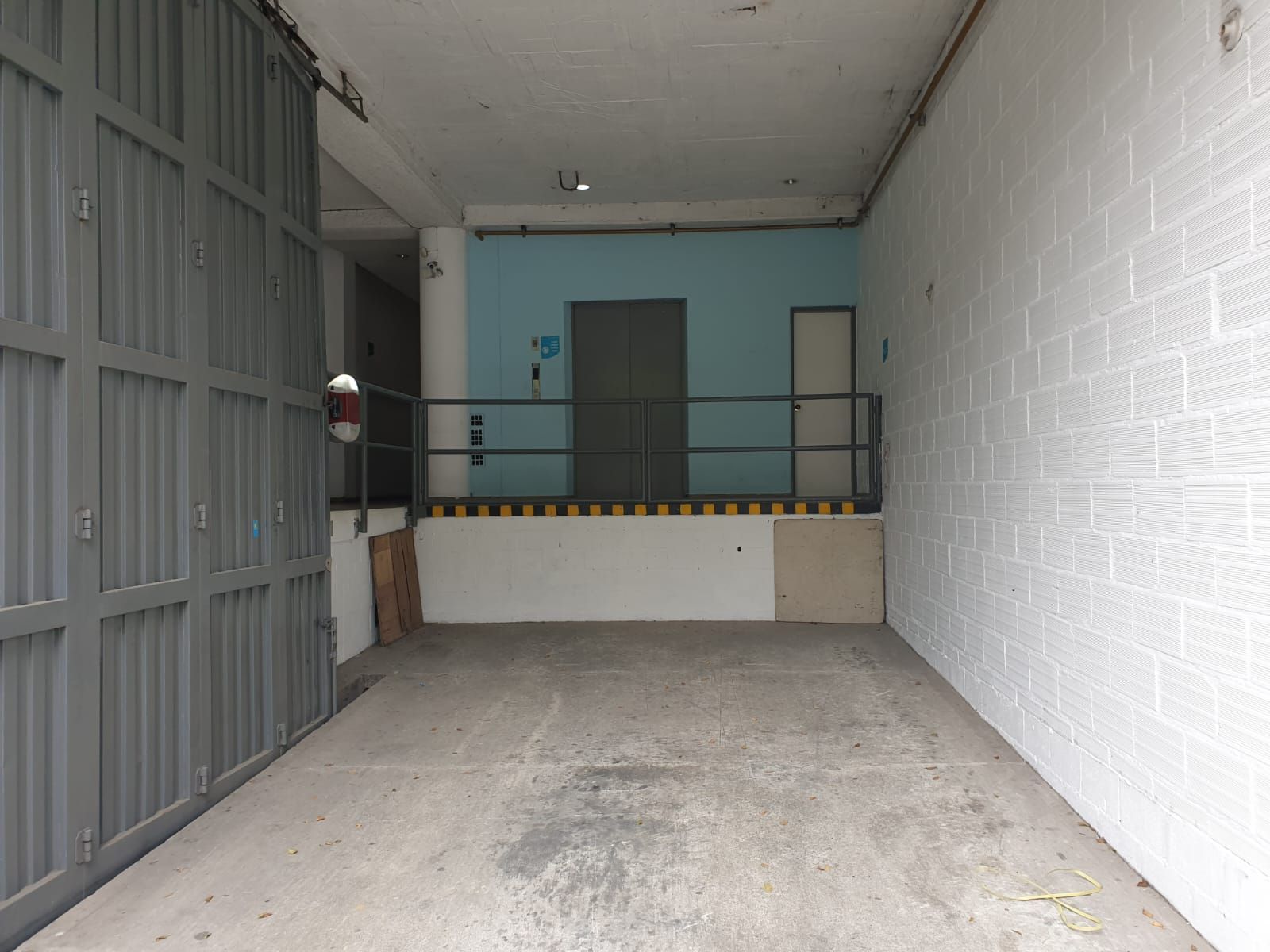 Bodega en venta Antioquia Medellín Tenche 315 m2 Habitaciones 0 Baños 6 Garajes 1 Precio $1200000000