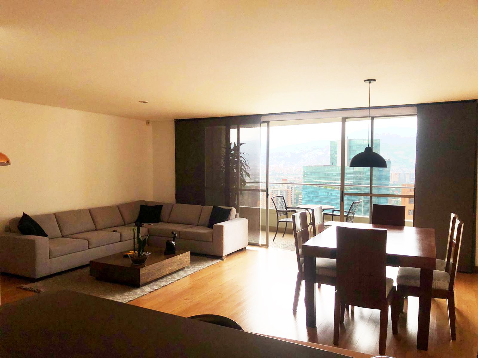 Apartamento en arriendo Antioquia Medellín El Poblado 125 m2 Habitaciones 2 Baños 4 Garajes 1 Precio $8650000