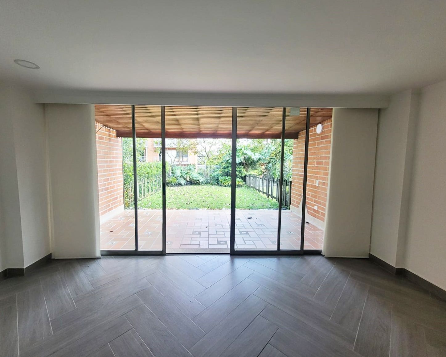 Casa en arriendo Antioquia Medellín Altos Del Poblado 150 m2 Habitaciones 3 Baños 4 Garajes 3 Precio $6700000