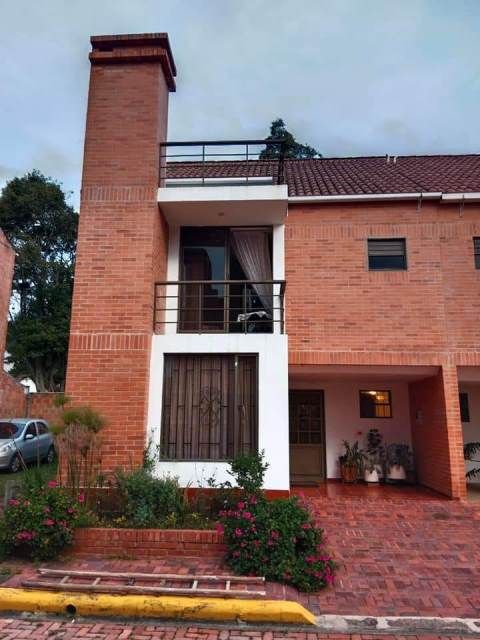 Casa en venta Cundinamarca Tocancipá El Centro 144 m2 Habitaciones 5 Baños 6 Garajes 2 Precio $430000000