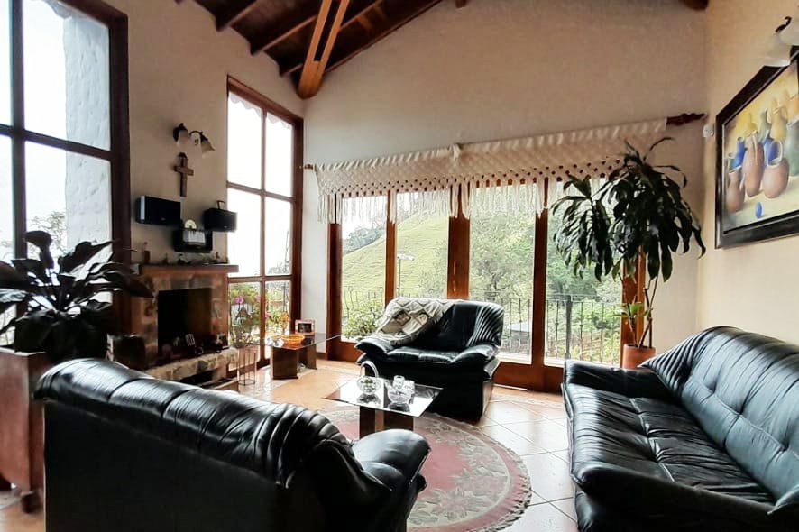 Casa en arriendo Antioquia Envigado El Escobero 520 m2 Habitaciones 4 Baños 8 Garajes 12 Precio $15300000