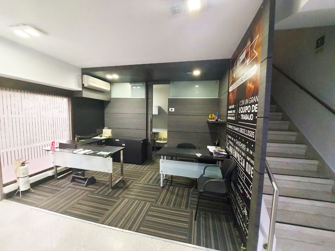 Oficina en arriendo o venta Antioquia Medellín Suramericana 112 m2 Habitaciones 0 Baños 4 Garajes 3 Precio venta $775000000 Precio arriendo $8500000