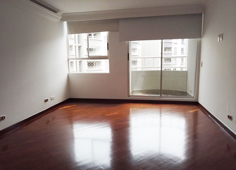Apartamento en arriendo Antioquia Medellín El Tesoro 156 m2 Habitaciones 3 Baños 2 Garajes 3 Precio $6400000