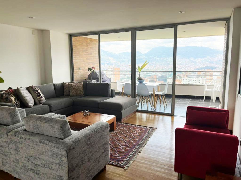 Apartamento en venta Antioquia Medellín Loma Los Gonzalez 154 m2 Habitaciones 3 Baños 6 Garajes 3 Precio $1000000000