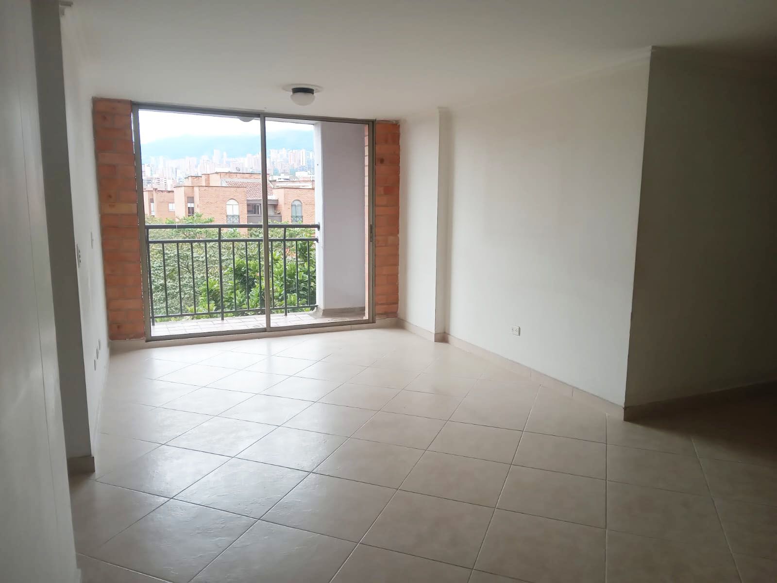 Apartamento en venta Antioquia Envigado La Orquídea 96 m2 Habitaciones 3 Baños 2 Garajes 2 Precio $505000000