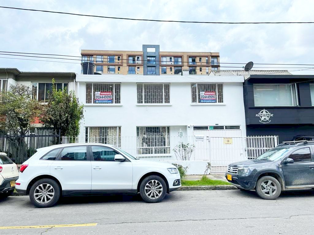 Oficina en venta Cundinamarca Bogotá Santa Barbara Oriental 250 m2 Habitaciones 0 Baños 4 Garajes 3 Precio $1450000000
