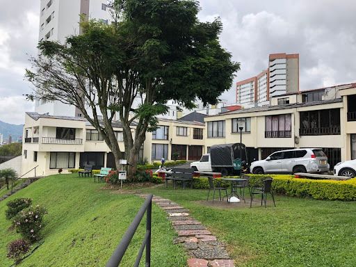 Casa en venta Risaralda Pereira Urbanizacion Serrana 245 m2 Habitaciones 4 Baños 4 Garajes 2 Precio $850000000