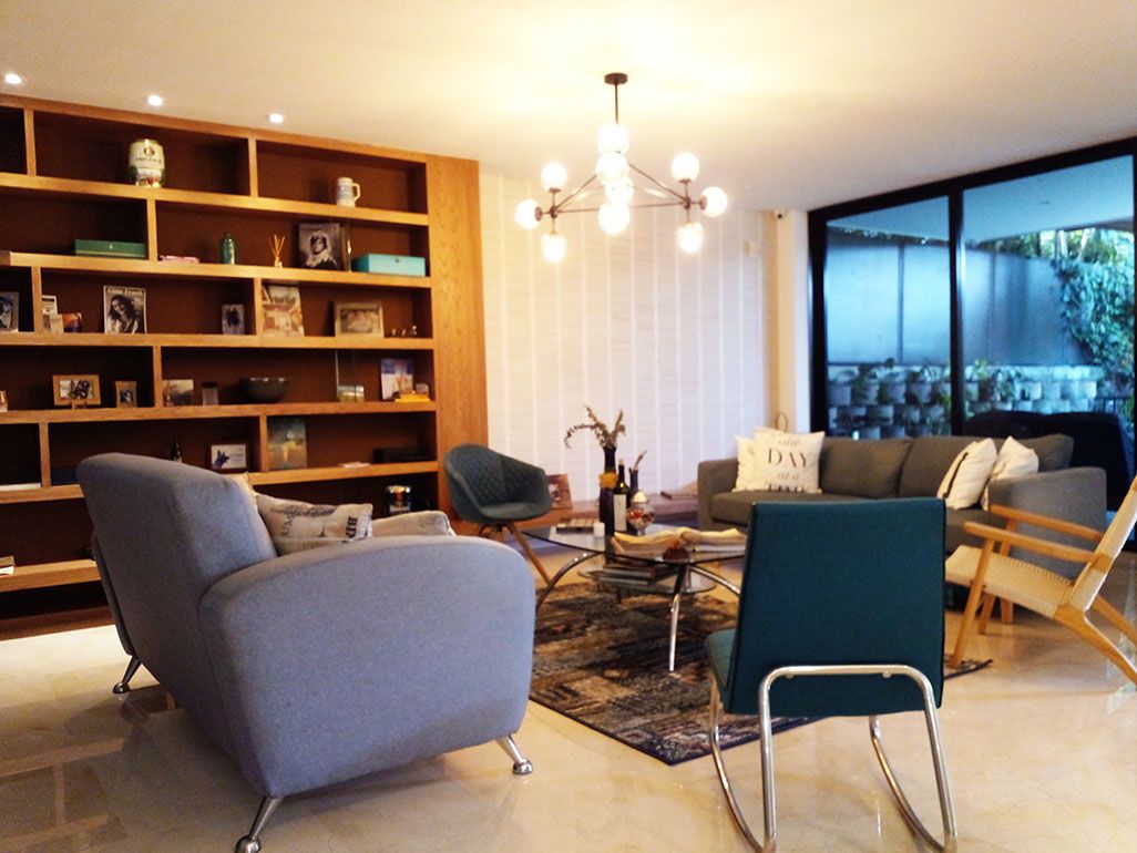 Casa en arriendo o venta Antioquia Envigado El Chocho 325 m2 Habitaciones 3 Baños 6 Garajes 5 Precio venta $3000000000 Precio arriendo $18300000