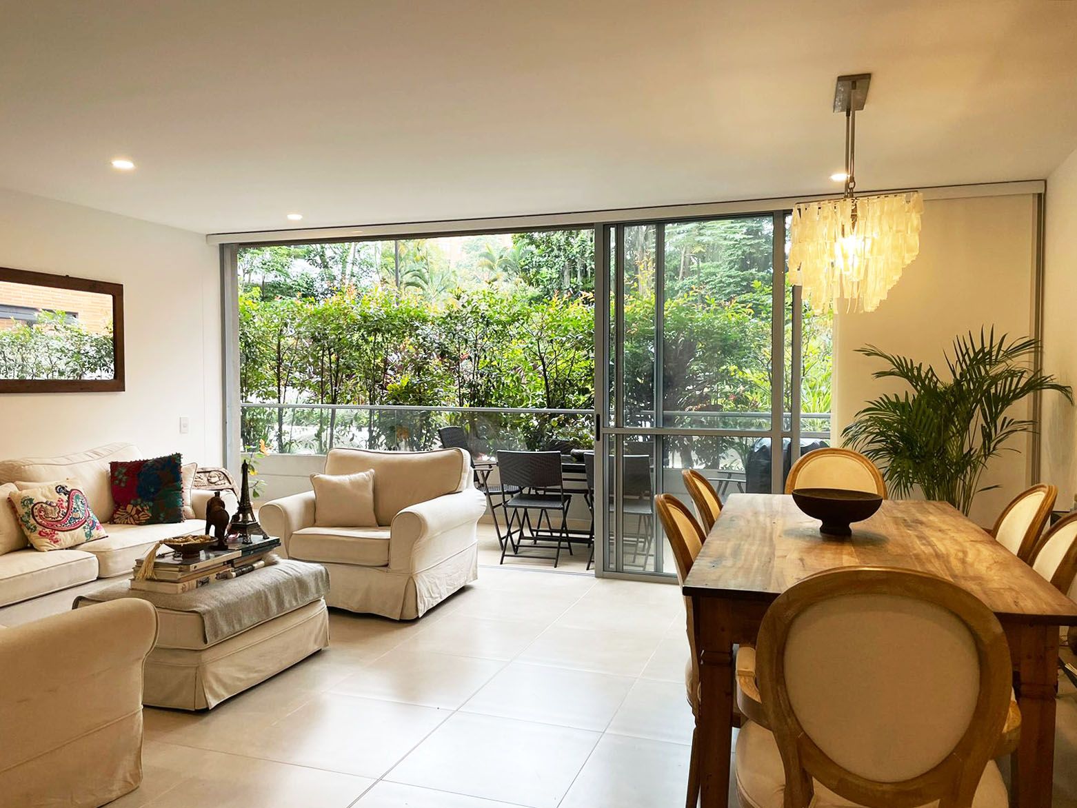 Apartamento en venta Antioquia Medellín El Castillo 119 m2 Habitaciones 3 Baños 4 Garajes 3 Precio $950000000