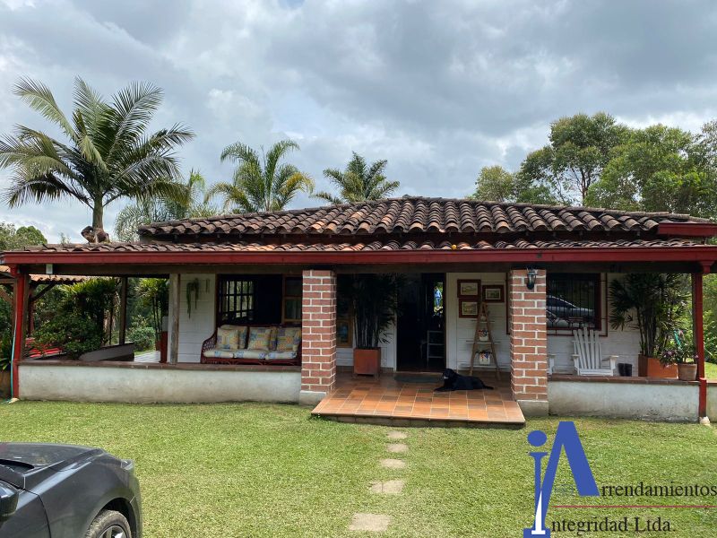 Finca en venta Antioquia Guarne Guarne 2580 m2 Habitaciones 4 Baños 3 Garajes 0 Precio $3540000000