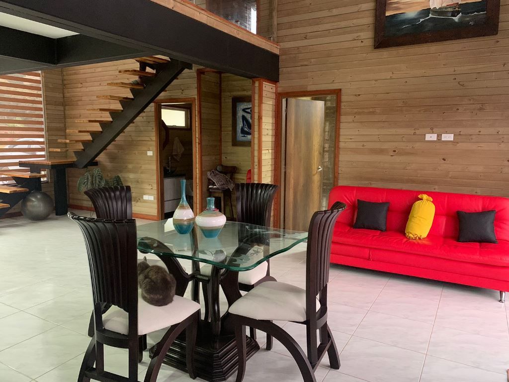 Finca en arriendo o venta Antioquia Guarne Santo Tomás 200 m2 Habitaciones 3 Baños 6 Garajes 8 Precio venta $1600000000 Precio arriendo $6500000