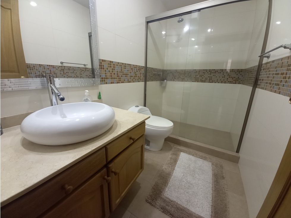 Apartamento en venta Risaralda Pereira Los Angeles 160 m2 Habitaciones 3 Baños 6 Garajes 3 Precio $800000000