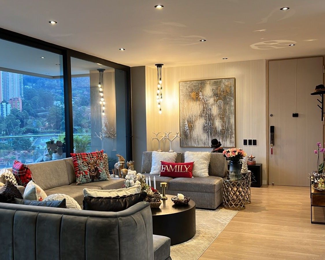 Apartamento en venta Antioquia Medellín San Lucas 202 m2 Habitaciones 3 Baños 6 Garajes 4 Precio $1780000000