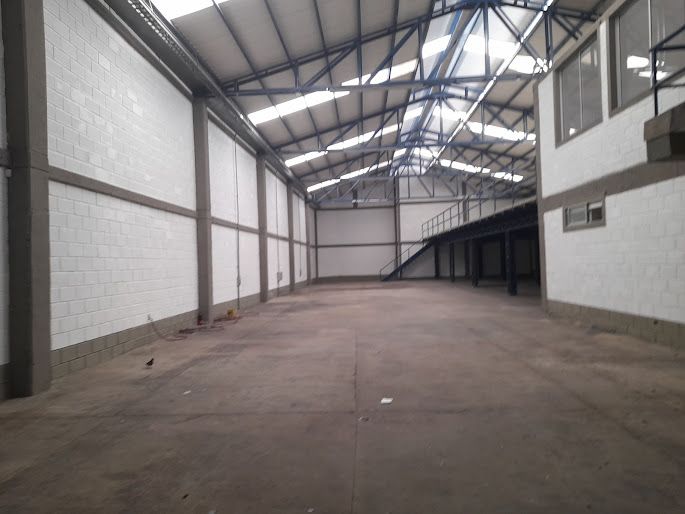 Bodega en arriendo o venta Antioquia Medellín Jesus Nazareno 900 m2 Habitaciones 0 Baños 8 Garajes 5 Precio venta $2600000000 Precio arriendo $17500000