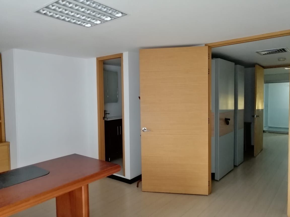 Oficina en arriendo Antioquia Medellín Simesa 63 m2 Habitaciones 0 Baños 10 Garajes 2 Precio $4100000