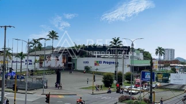 Local en arriendo Risaralda Dosquebradas Tayrona 1400 m2 Habitaciones 0 Baños 6 Garajes 6 Precio $40000000
