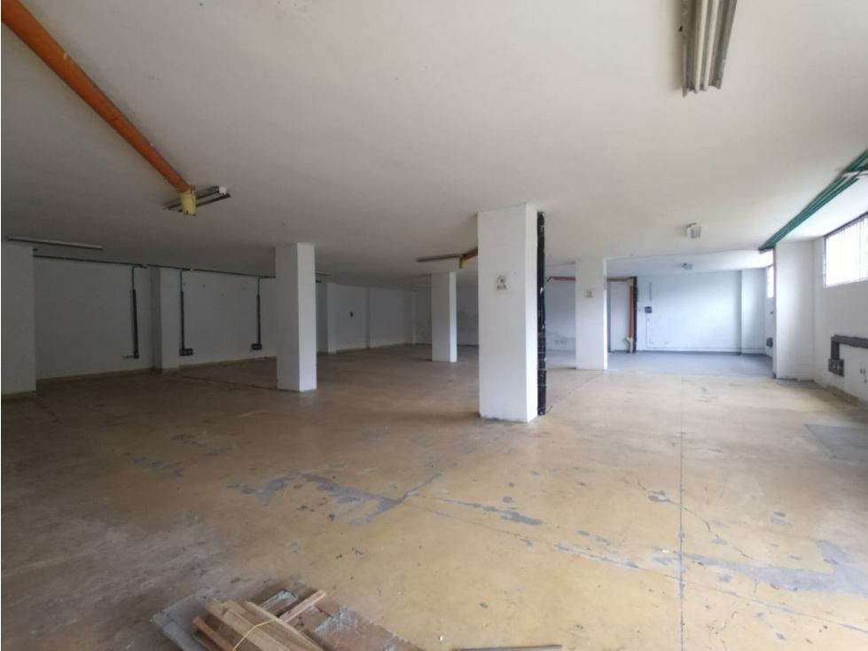 Bodega en venta Caldas Villamaría Urapanes 265 m2 Habitaciones 0 Baños 2 Garajes 4 Precio $650000000