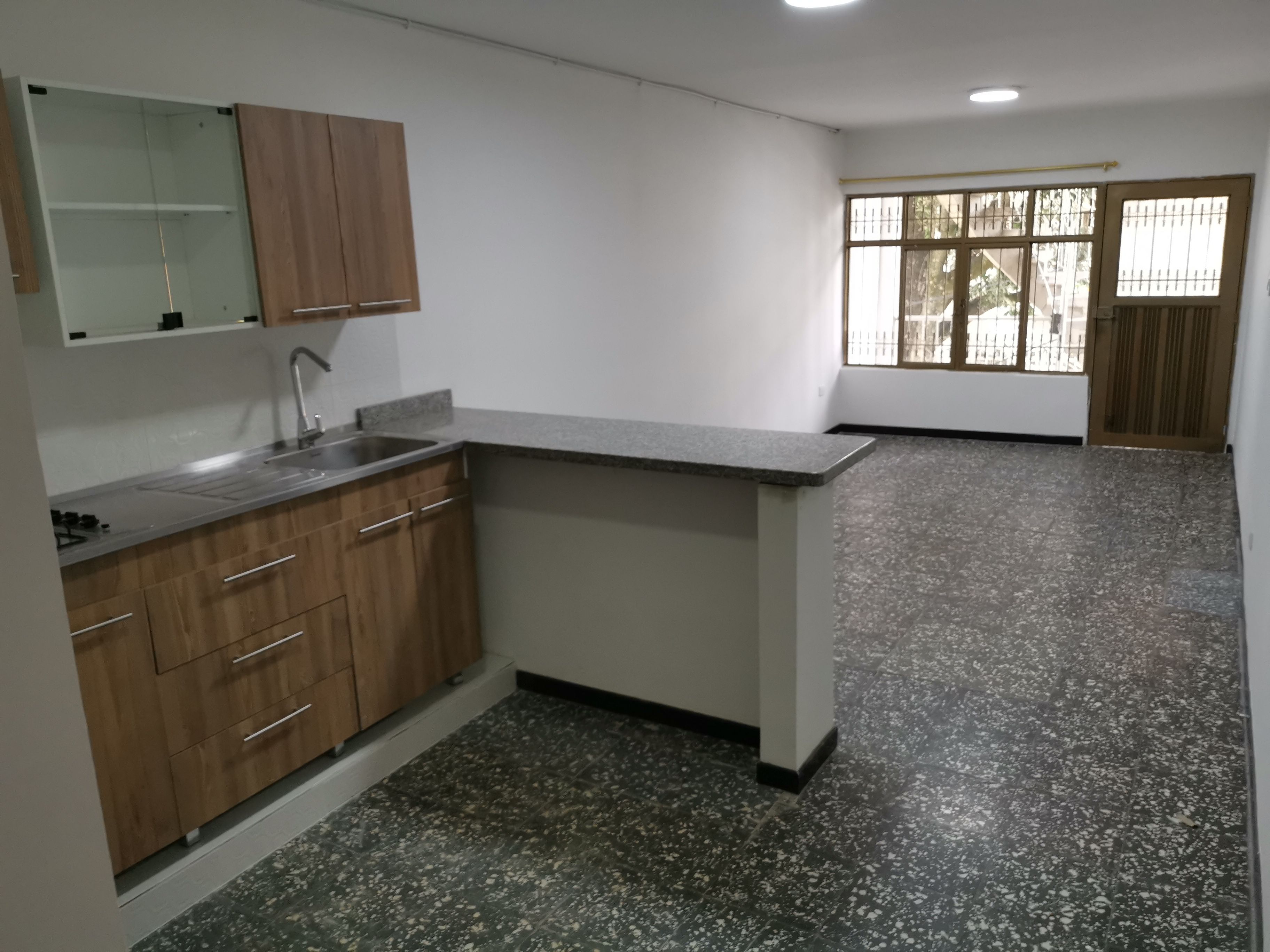 Apartamento en arriendo Valle Del Cauca Cali Cañaverales - Los Samanes 70 m2 Habitaciones 3 Baños 2 Garajes 0 Precio $1100000