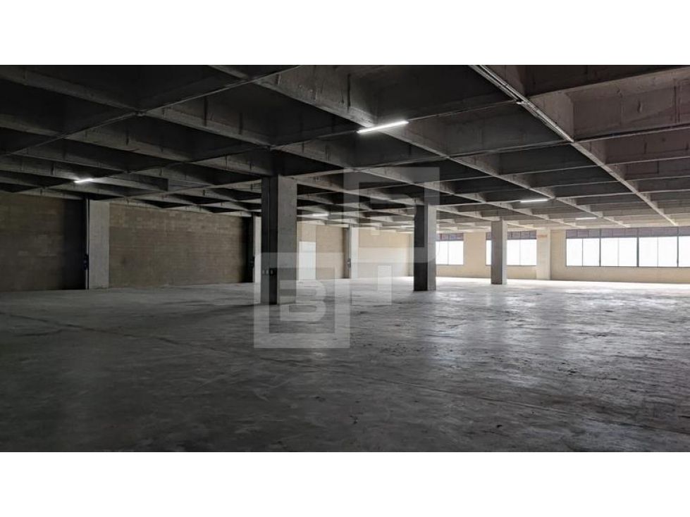 Bodega en arriendo Antioquia Copacabana Vereda El Zarzal 2750 m2 Habitaciones 0 Baños 17 Garajes 5 Precio $52000000