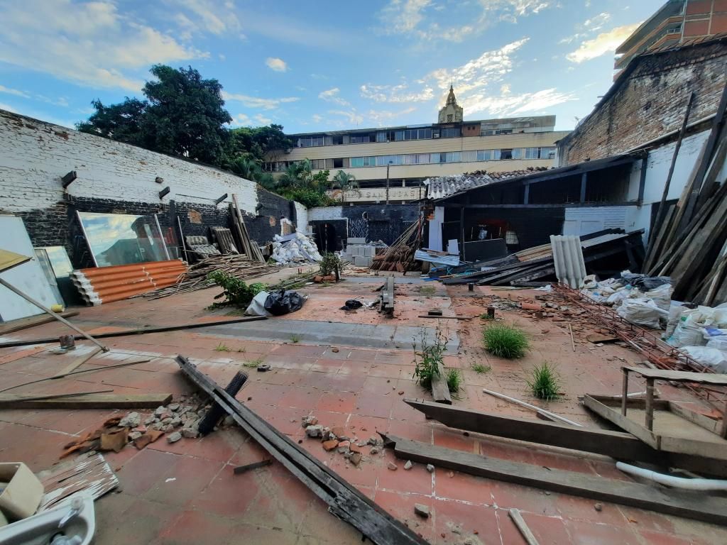 Local en arriendo Valle Del Cauca Cali Granada 294 m2 Habitaciones 0 Baños 10 Garajes 1 Precio $18000000