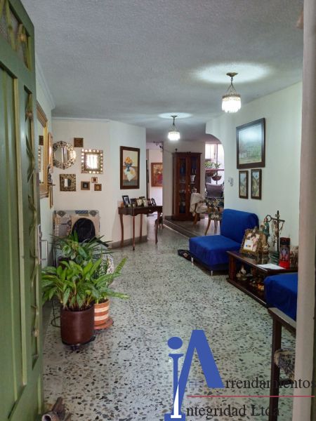 Casa en venta Antioquia Medellín El Nogal- Los Almendros 197 m2 Habitaciones 4 Baños 4 Garajes 0 Precio $580000000