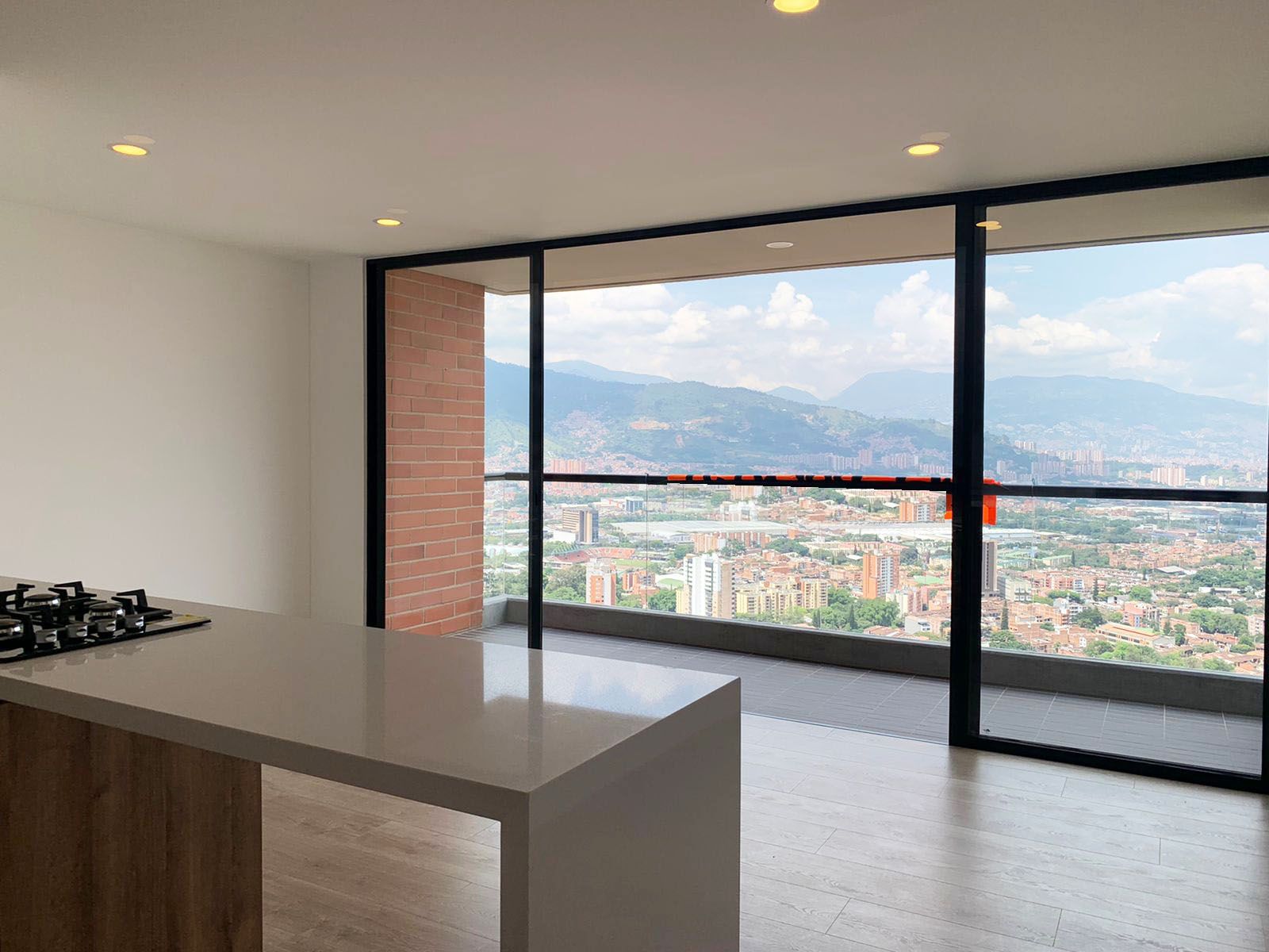 Apartamento en venta Antioquia Envigado Trianon 84 m2 Habitaciones 3 Baños 2 Garajes 3 Precio $650000000