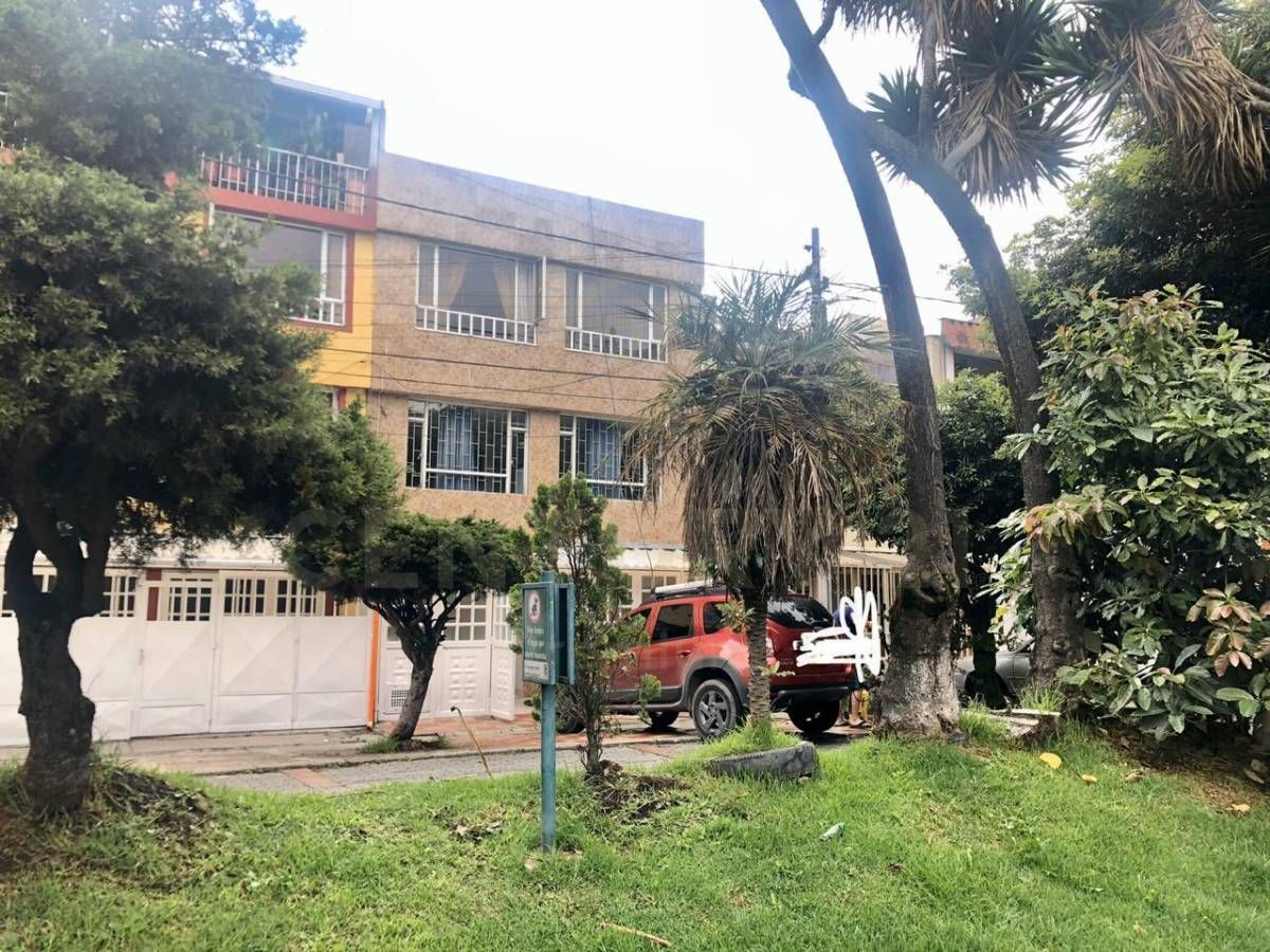 Casa en venta Cundinamarca Bogotá Los Monjes 360 m2 Habitaciones 6 Baños 4 Garajes 1 Precio $760000000