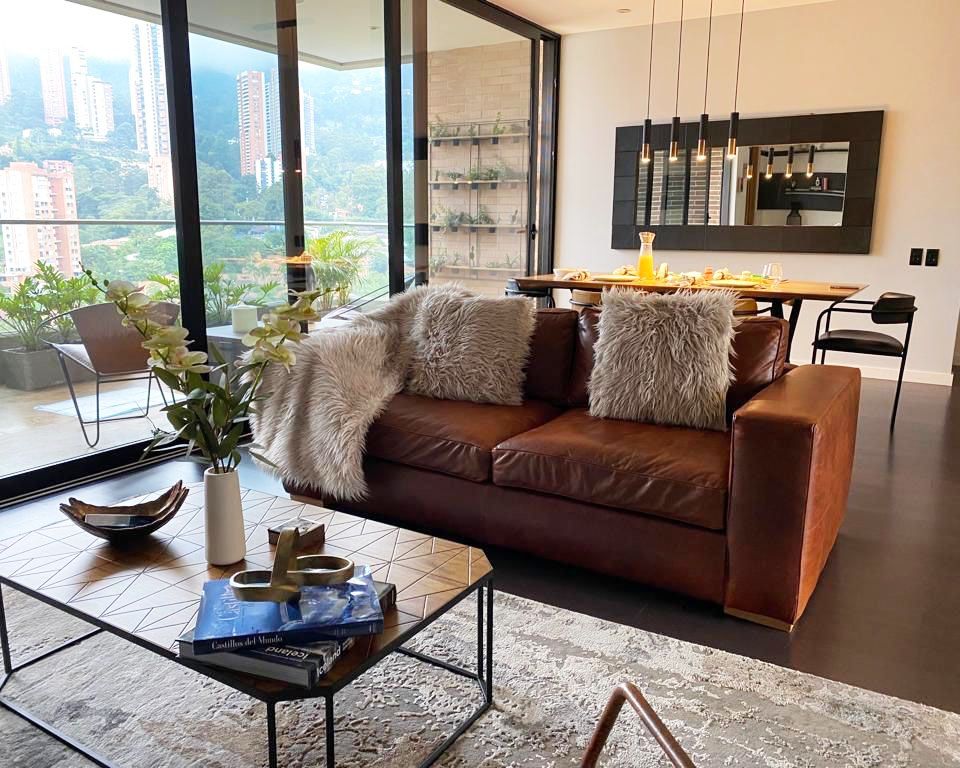 Apartamento en arriendo Antioquia Medellín San Lucas 130 m2 Habitaciones 2 Baños 4 Garajes 3 Precio $11500000