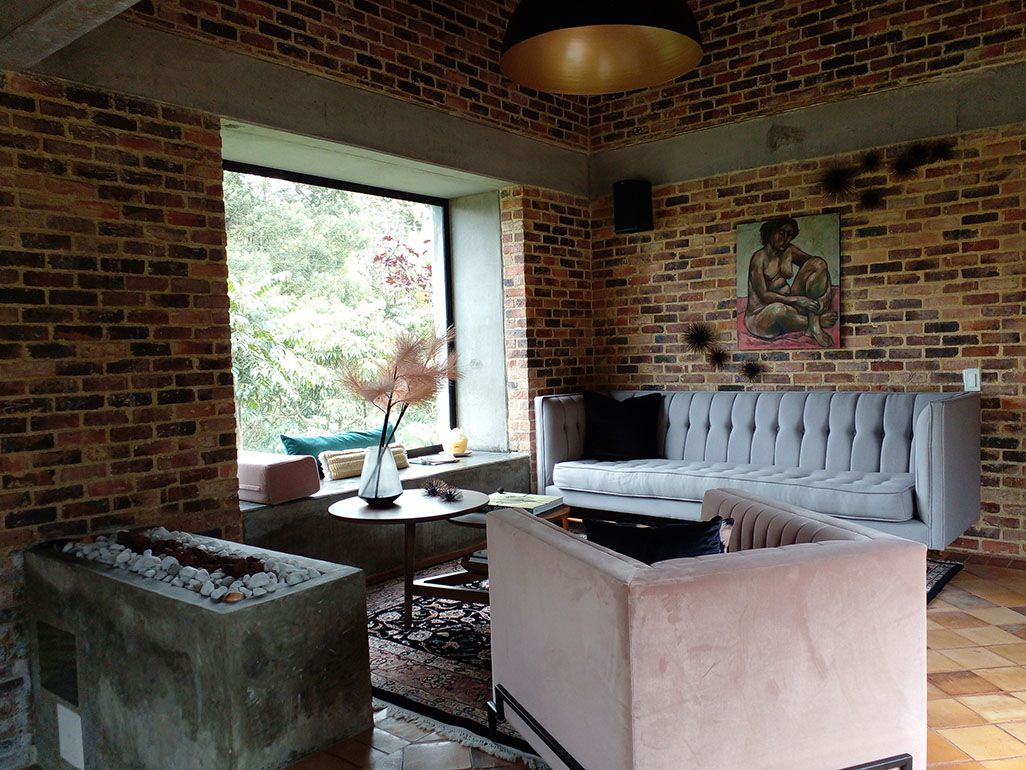 Casa en arriendo o venta Antioquia Envigado La Mesa 480 m2 Habitaciones 3 Baños 6 Garajes 10 Precio venta $3920000000 Precio arriendo $25800000