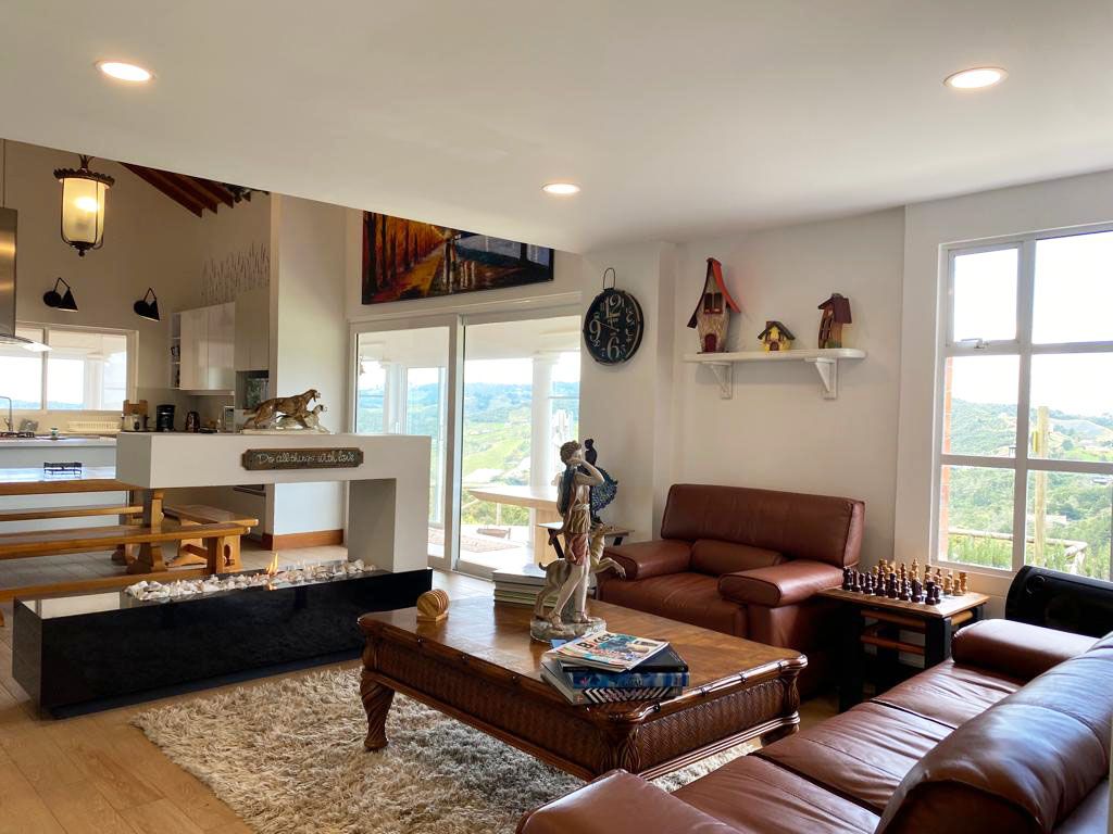 Casa en venta Antioquia Envigado Envigado 223 m2 Habitaciones 3 Baños 6 Garajes 11 Precio $2500000000