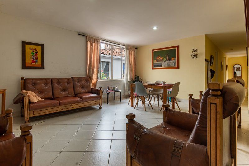 Apartamento en venta Antioquia Medellín San Benito 135 m2 Habitaciones 4 Baños 2 Garajes 0 Precio $300000000