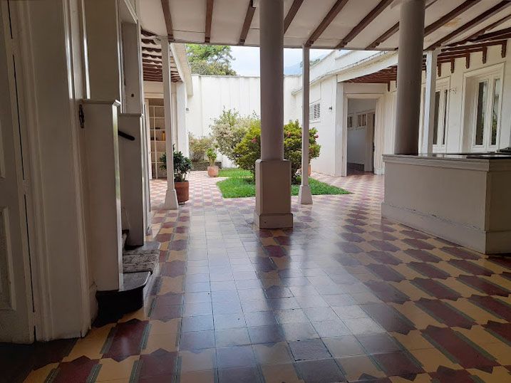 Oficina en arriendo o venta Antioquia Medellín Corazon De Jesus 640 m2 Habitaciones 0 Baños 6 Garajes 4 Precio venta $1500000000 Precio arriendo $19000000