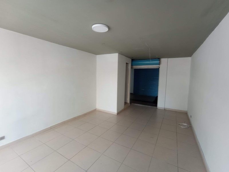 Local en arriendo Antioquia Medellín El Chagualo 12 m2 Habitaciones 0 Baños 1 Garajes 0 Precio $1000000