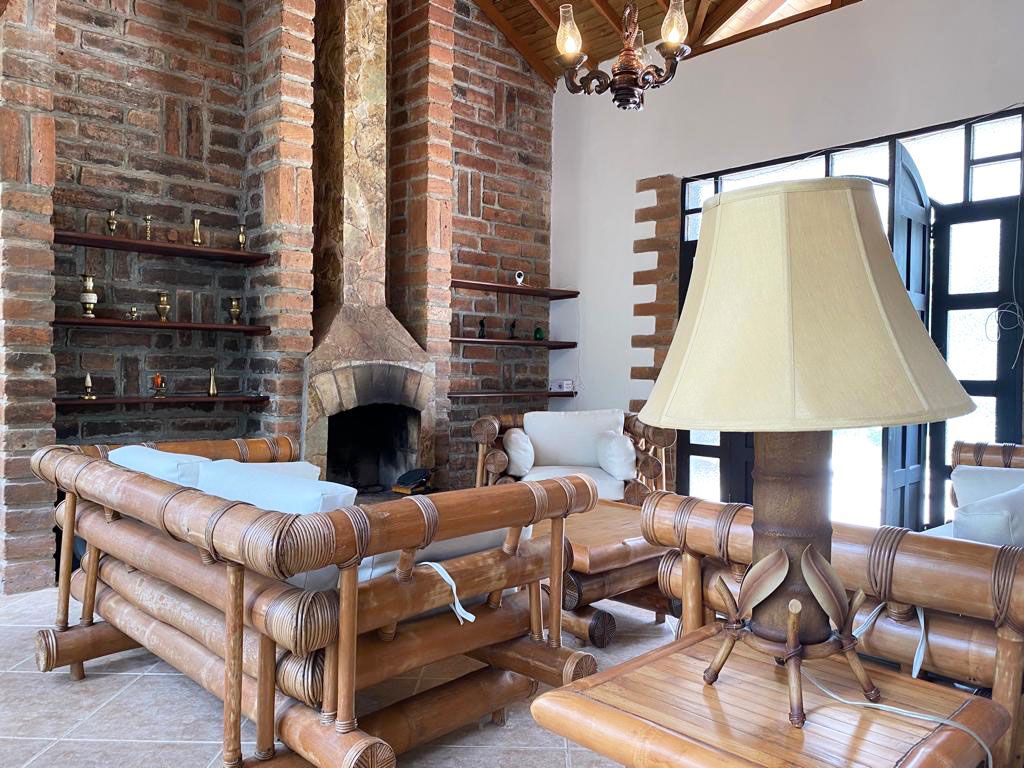 Casa en arriendo Antioquia El Retiro El Retiro 320 m2 Habitaciones 4 Baños 6 Garajes 3 Precio $10000000