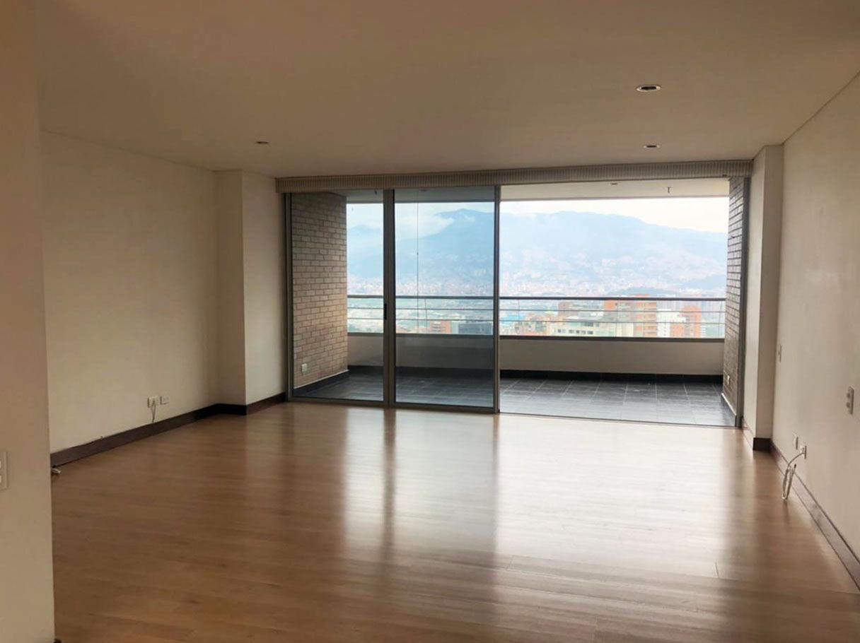 Apartamento en arriendo Antioquia Medellín Los Balsos No1 154 m2 Habitaciones 3 Baños 6 Garajes 3 Precio $7000000