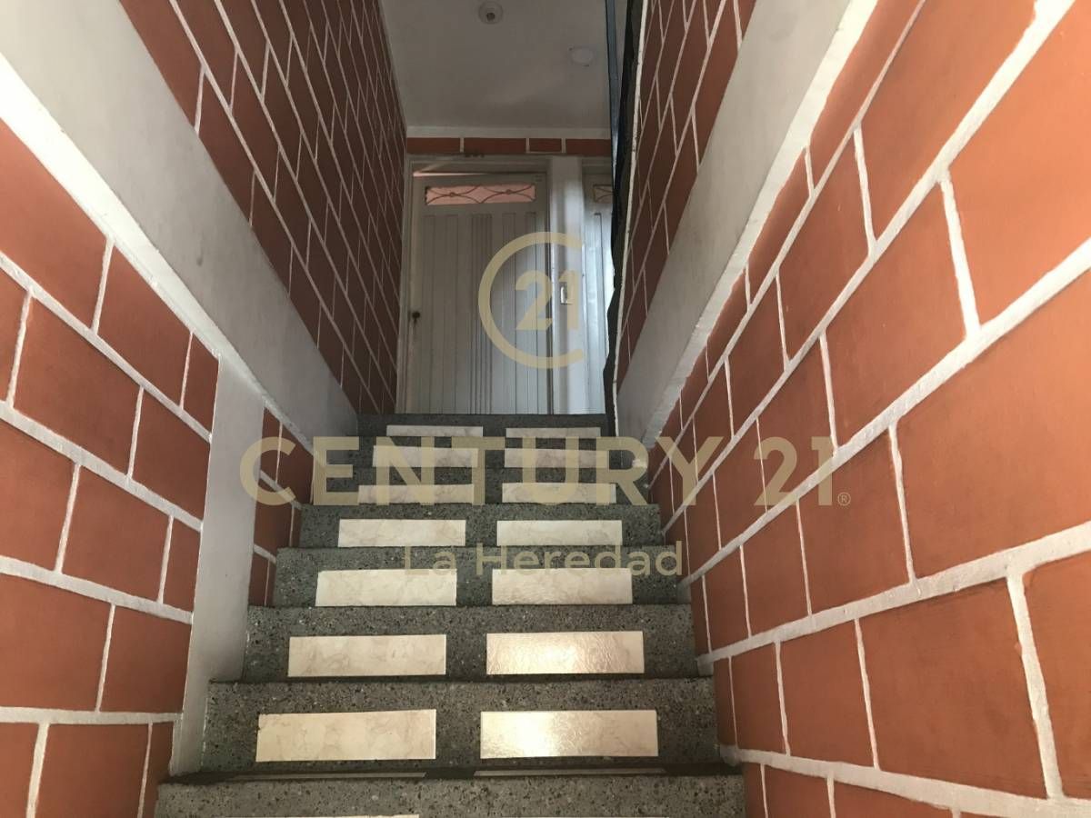 Casa en venta Antioquia Medellín San Pedro 329 m2 Habitaciones 8 Baños 9 Garajes 4 Precio $1200000000