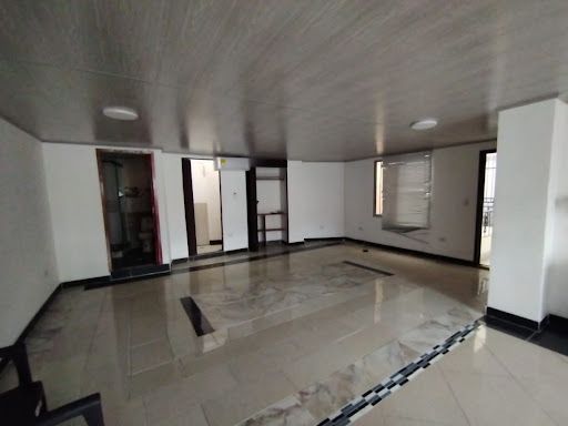 Oficina en arriendo Antioquia Medellín Loma De Los Bernal 70 m2 Habitaciones 0 Baños 1 Garajes 0 Precio $3500000