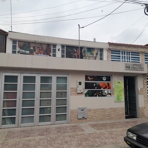 Casa en venta Cundinamarca Bogotá Mandalay Et Ii 130 m2 Habitaciones 9 Baños 4 Garajes 2 Precio $1250000000