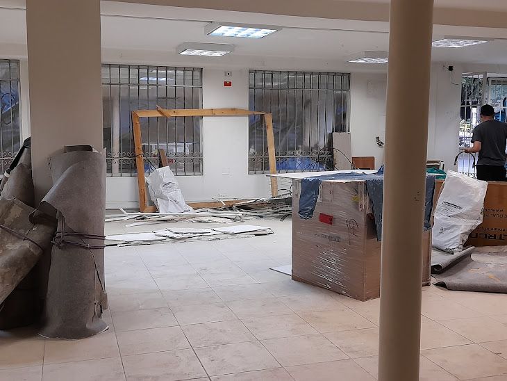 Local en arriendo Antioquia Envigado El Portal 60 m2 Habitaciones 0 Baños 0 Garajes 3 Precio $7200000