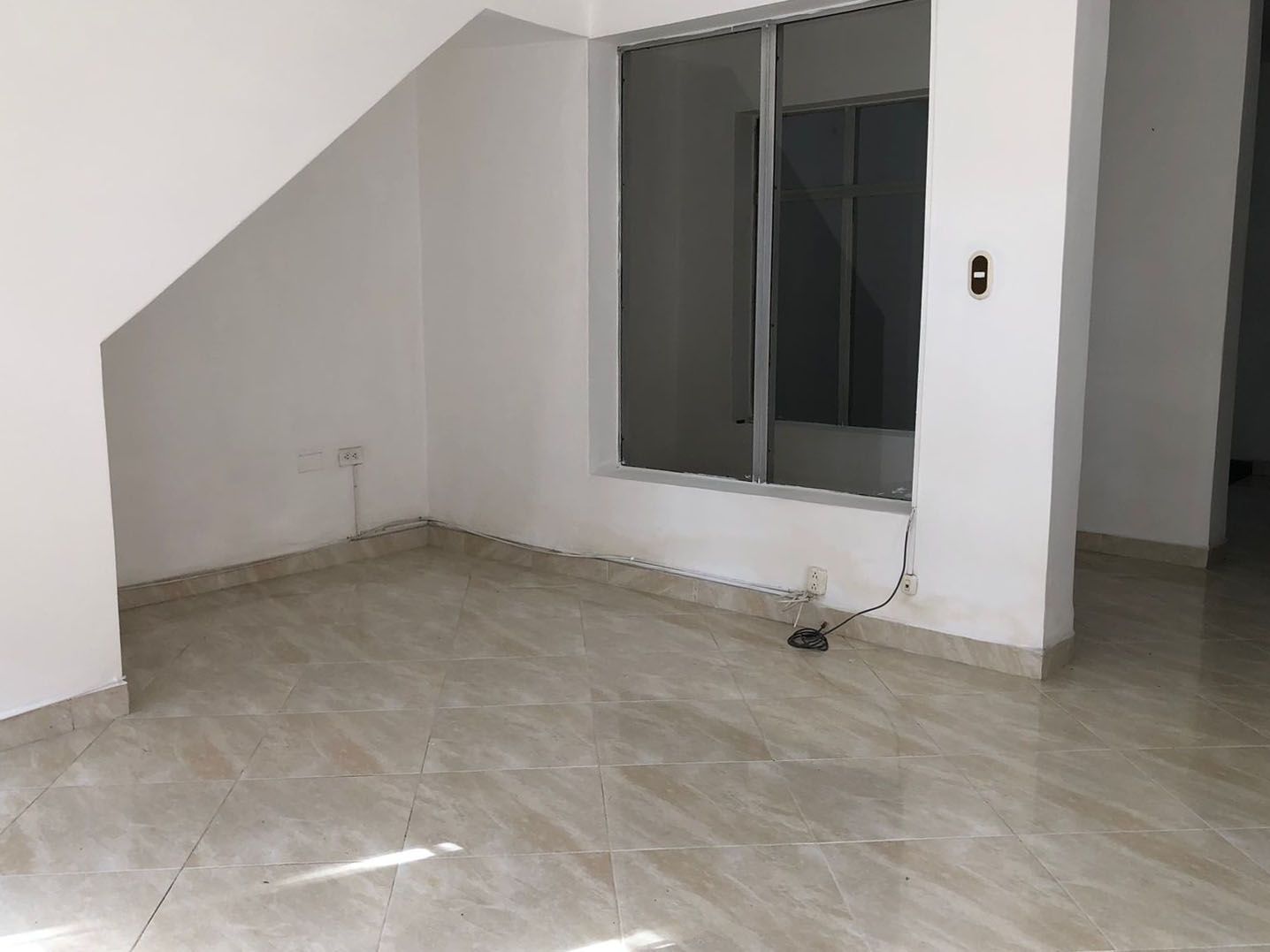 Casa en arriendo Antioquia Envigado Zona Centro 227 m2 Habitaciones 4 Baños 2 Garajes 1 Precio $3800000