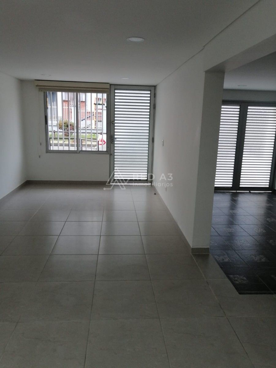 Casa en venta Risaralda Pereira La Villa 144 m2 Habitaciones 3 Baños 4 Garajes 3 Precio $430000000