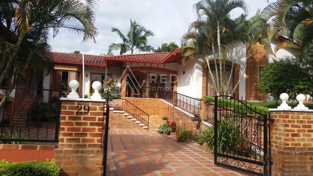 Casa en venta Risaralda Pereira Pereira 575 m2 Habitaciones 4 Baños 4 Garajes 12 Precio $1500000000