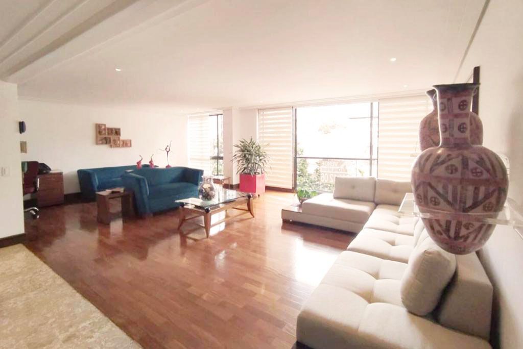 Apartamento en arriendo Antioquia Medellín Astorga 219 m2 Habitaciones 4 Baños 4 Garajes 3 Precio $8500000