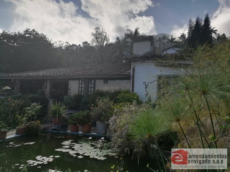 Finca en venta Antioquia Envigado Loma Del Atravesado 12323 m2 Habitaciones 3 Baños 4 Garajes 3 Precio $12000000000