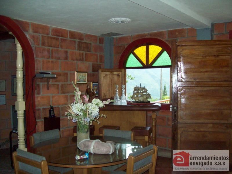 Finca en venta Antioquia Barbosa Barbosa 10000 m2 Habitaciones 4 Baños 3 Garajes 2 Precio $850000000