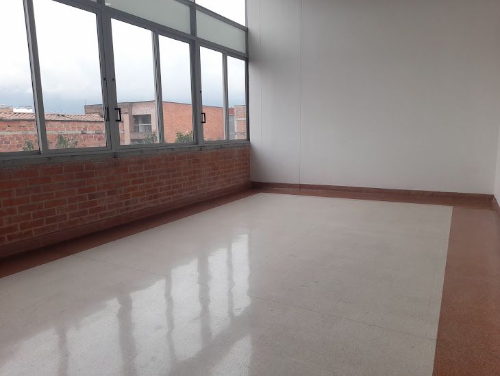 Local en arriendo Antioquia Itagüí Las Acacias 87 m2 Habitaciones 0 Baños 2 Garajes 1 Precio $5000000