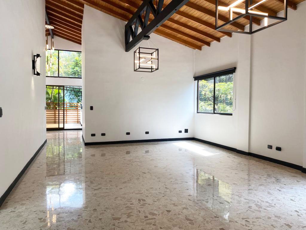 Apartamento en arriendo Antioquia Medellín Las Lomas No2 212 m2 Habitaciones 3 Baños 6 Garajes 3 Precio $6200000
