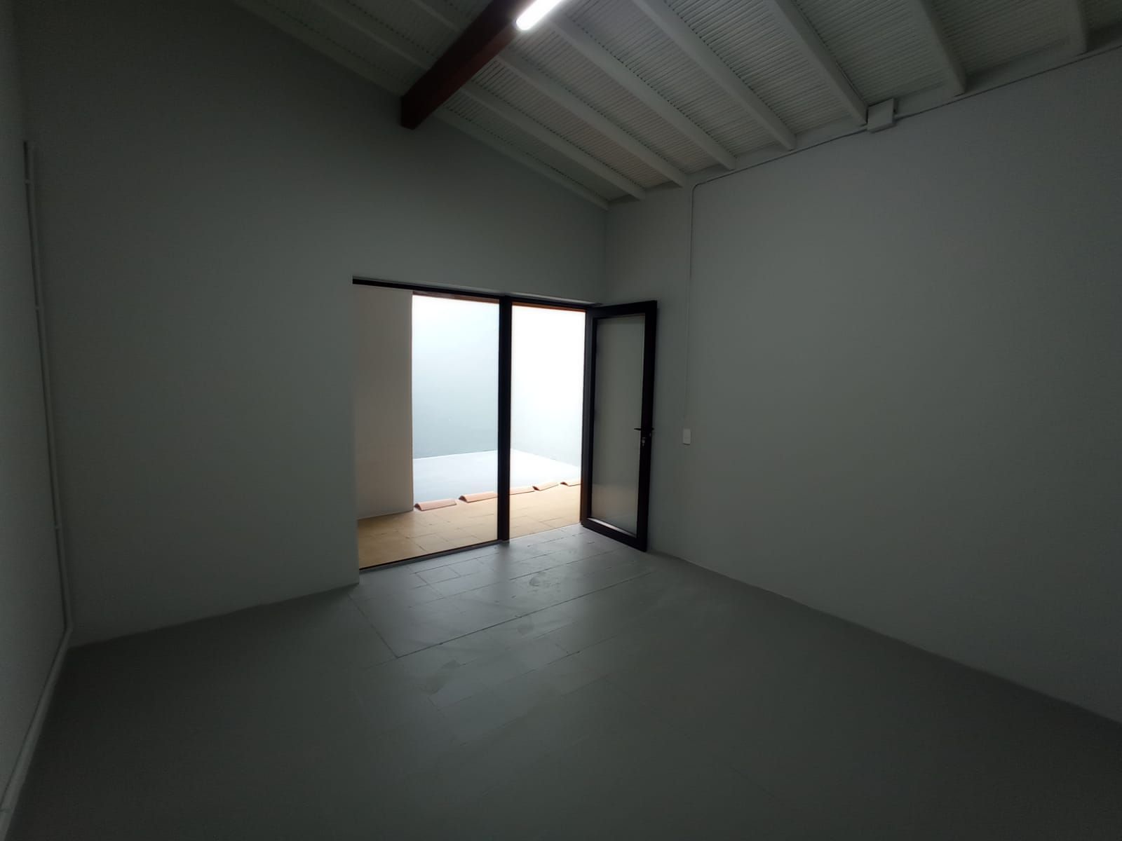 Oficina en arriendo Antioquia La Ceja Centro 10 m2 Habitaciones 0 Baños 2 Garajes 0 Precio $800000