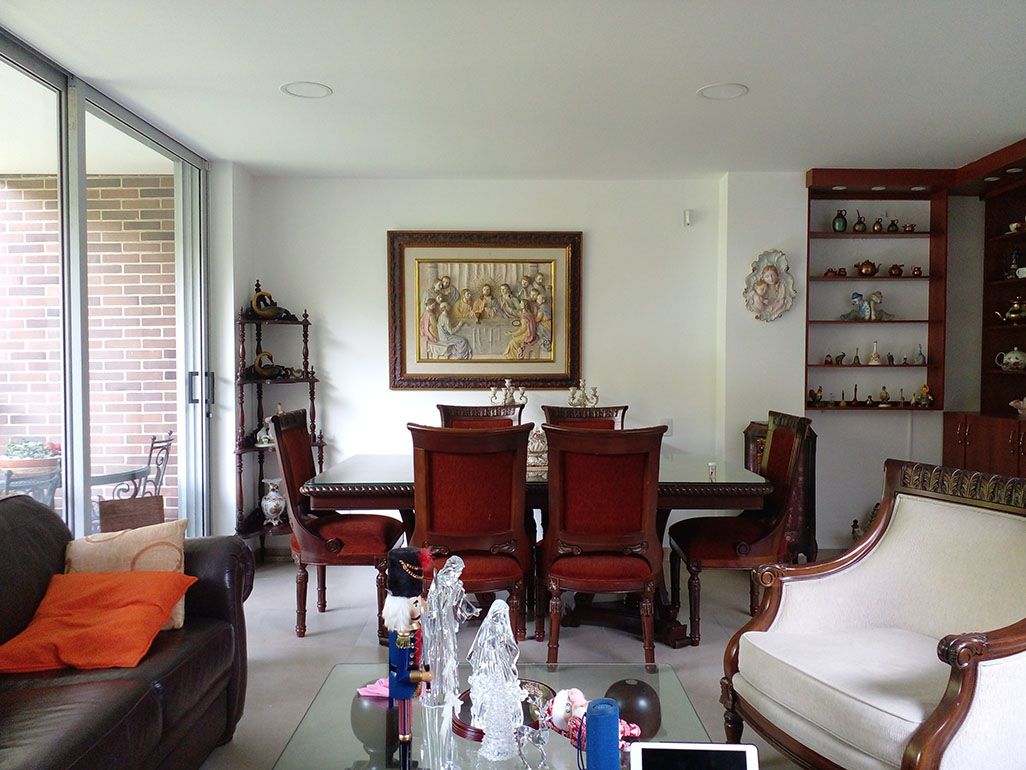 Casa en venta Antioquia Envigado Zúñiga 286 m2 Habitaciones 3 Baños 8 Garajes 5 Precio $2700000000